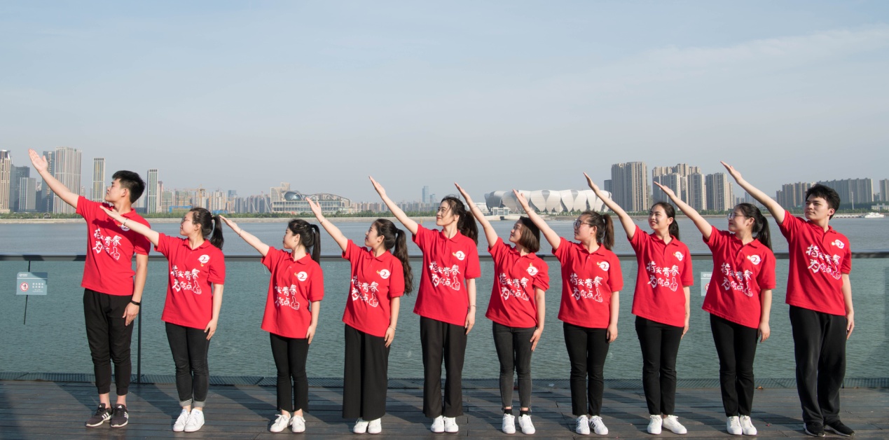 【008pg国际官网版】好莱坞龙套帝杰西·海曼:要做有性格的背景板(图2) 008pg国际版官网入口