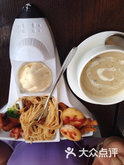 贝克汉姆或当主持 华纳投百万邀其助阵体育节目‘pg国际008国际官网’(图2) pg国际008国际官网