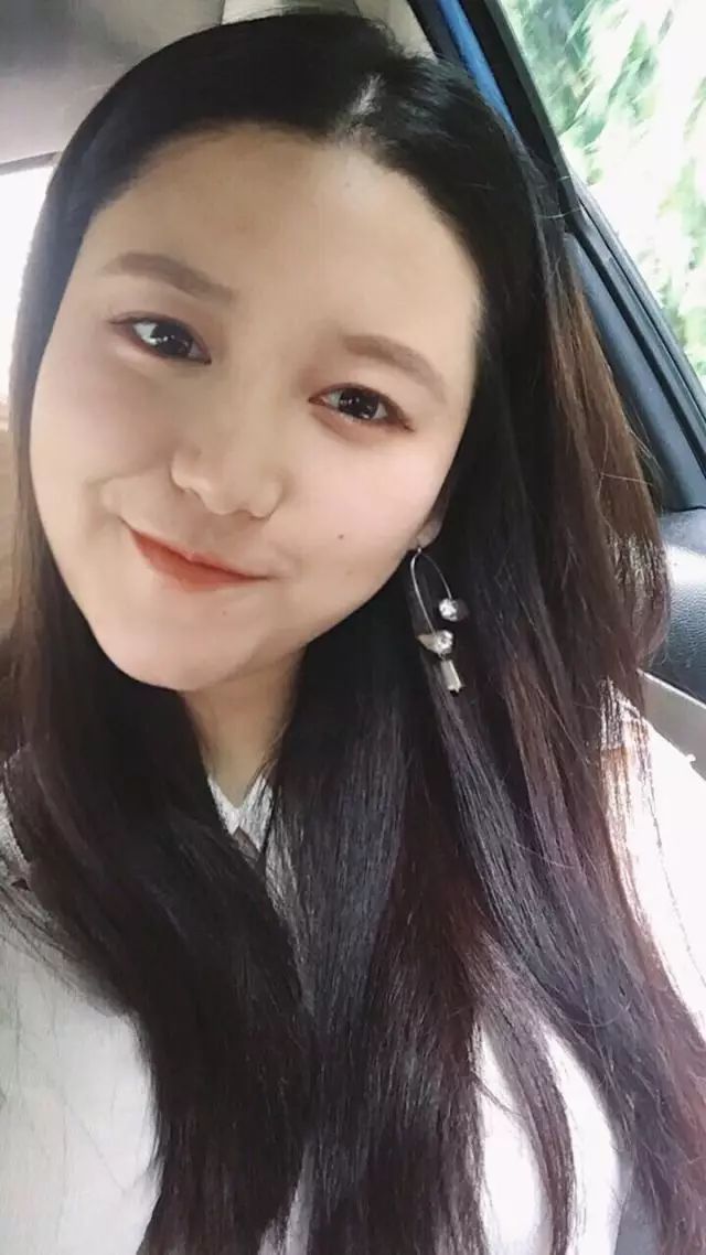 pg国际008国际官网_Apink孙娜恩脚踝韧带受伤正在恢复中 原定行程照常参与